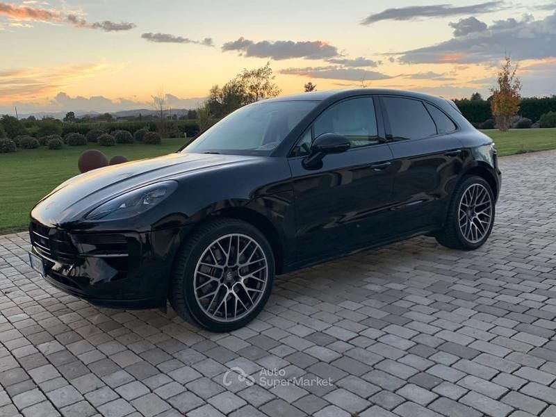 Nuova Porsche Macan 354 CV (260 kW) 2026 Nero SUV