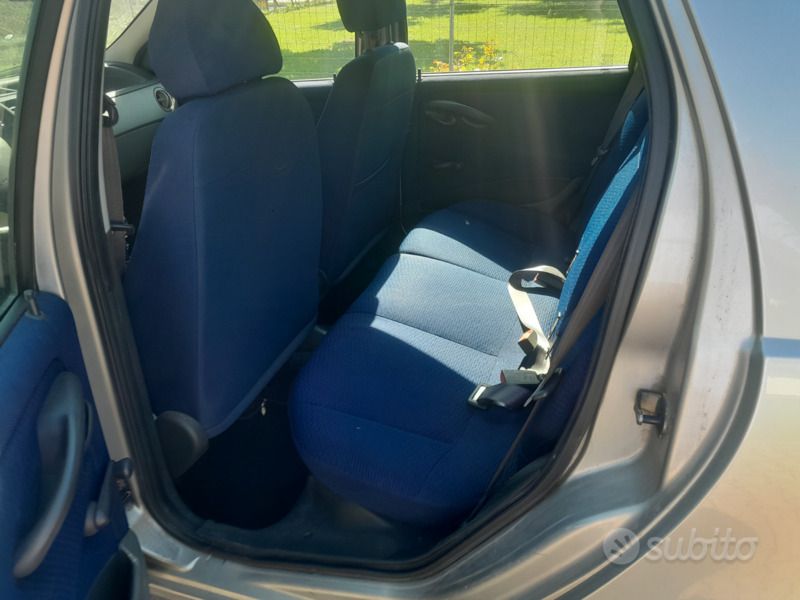 Usata Fiat Punto 80 CV (58 kW) 2002 Grigio Utilitaria