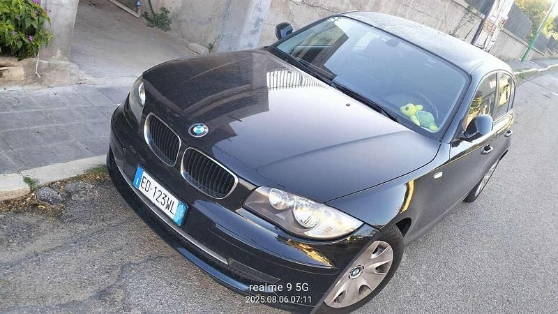 Usata BMW 118 143 CV (105 kW) 2010 Utilitaria