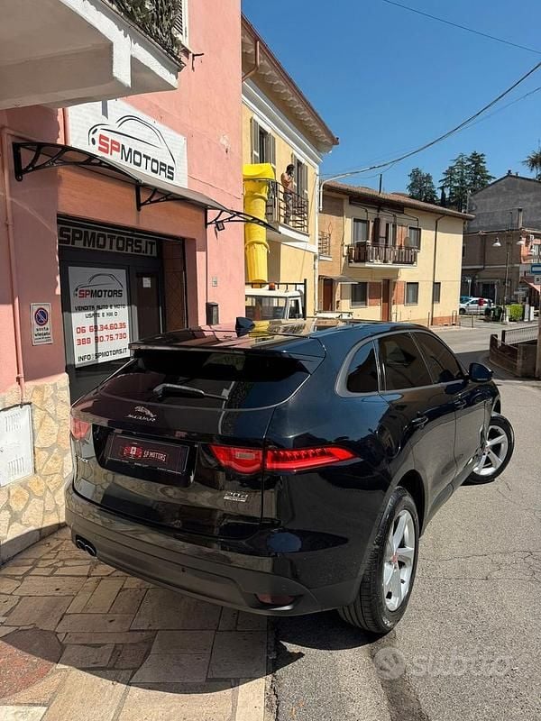 Usata Jaguar F-Pace Portfolio 180 CV (132 kW) 2018 Nero SUV