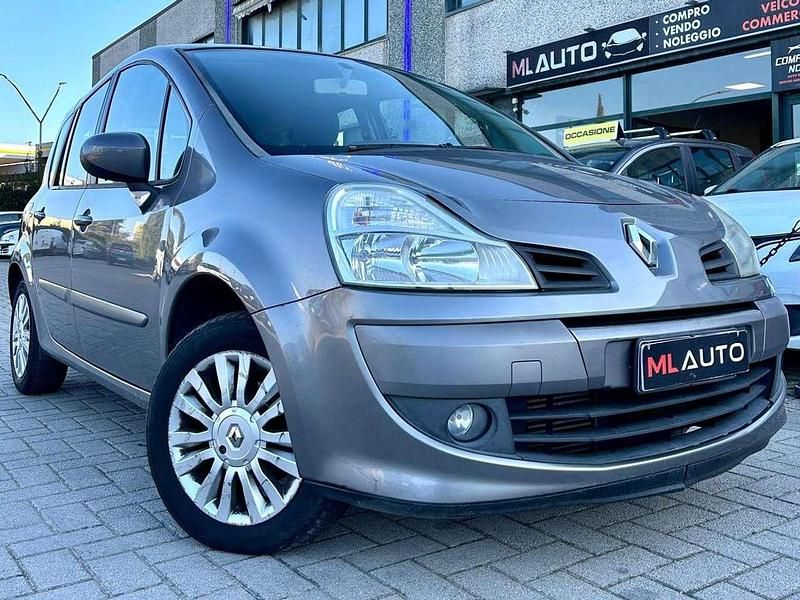 Usata Renault Grand Modus 75 CV (55 kW) 2011 Grigio Monovolume
