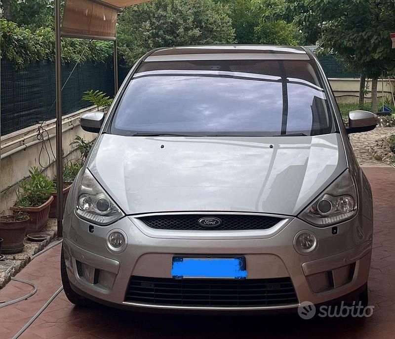 Usata Ford S-MAX S 2008 Grigio Monovolume