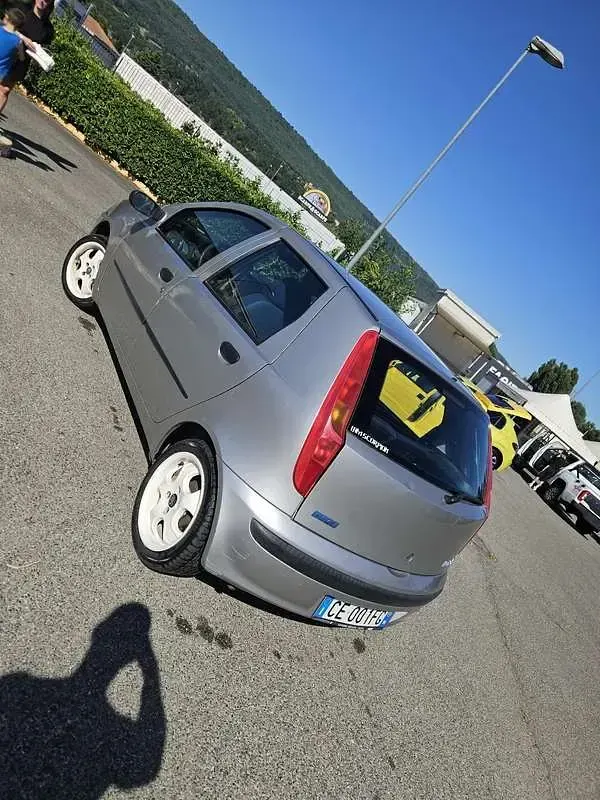 Usata Fiat Punto 60 CV (44 kW) 2001 Utilitaria