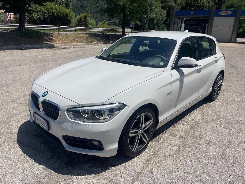 Usata BMW 118 Sport Line 116 CV (85 kW) 2015 Nessuno(met.) Utilitaria