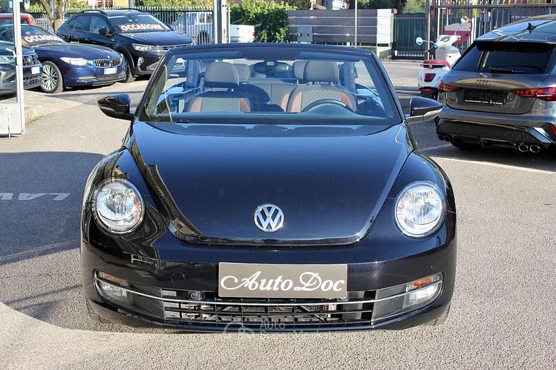 Usata VW Beetle Cabriolet 105 CV (77 kW) 2016 Nero Cabrio