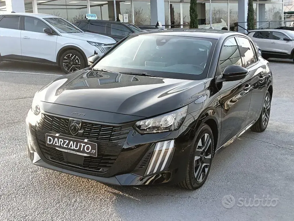 Usata Peugeot 208 101 CV (74 kW) 2026 Utilitaria