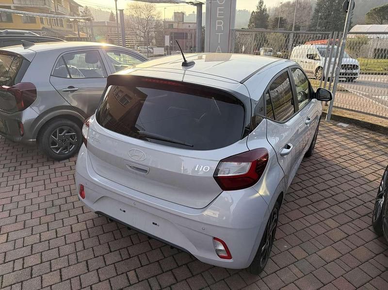 Nuova Hyundai i10 Prime 63 CV (46 kW) 2025 Aurora grey Utilitaria