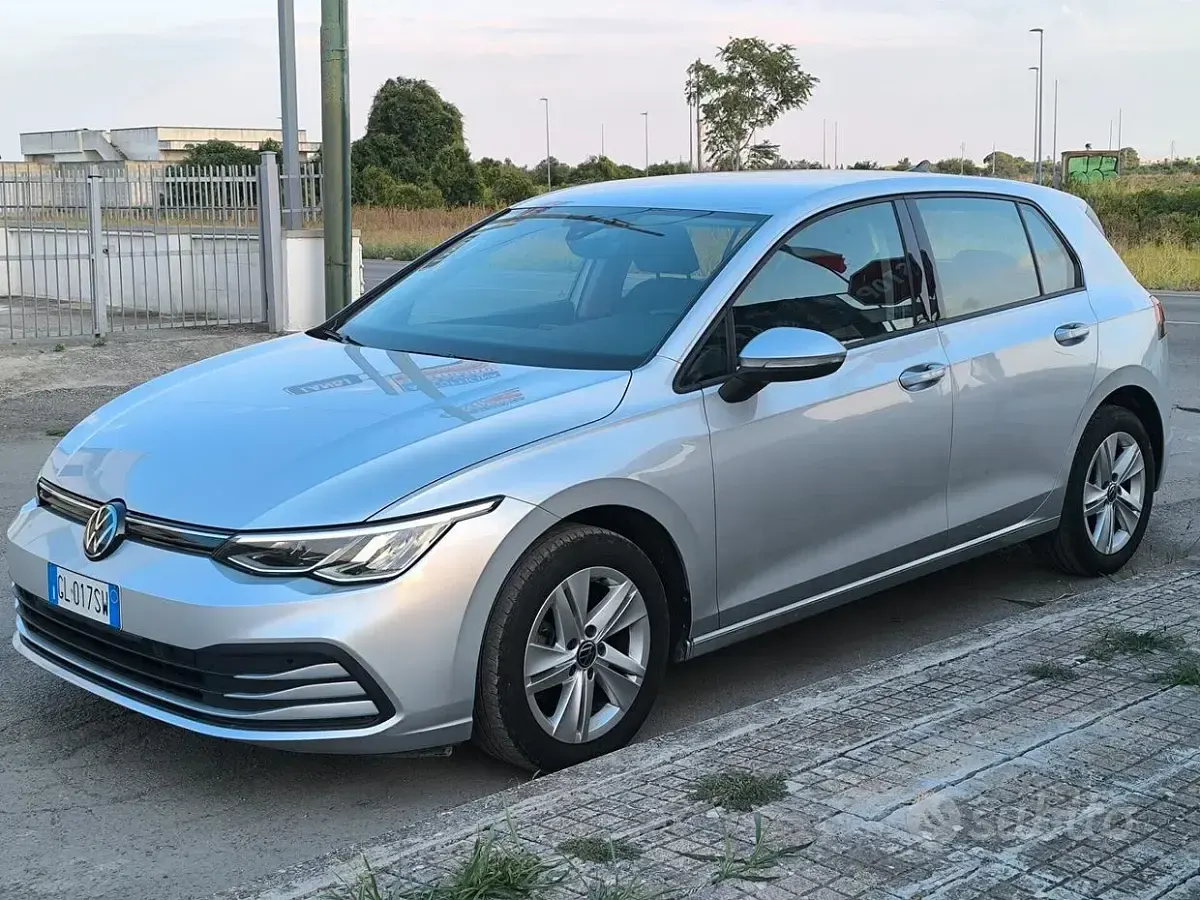 Usata VW Golf VIII 116 CV (85 kW) 2022 Grigio Berlina