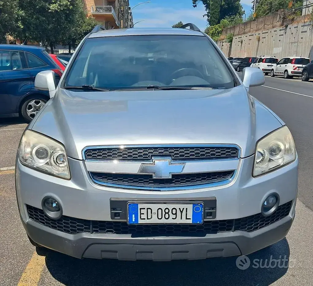 Usata Chevrolet Captiva 127 CV (93 kW) 2010 Grigio SUV