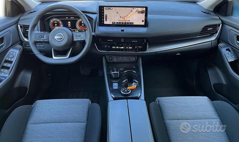 Usata Nissan X-Trail N-Connecta 213 CV (156 kW) 2025 Grigio SUV