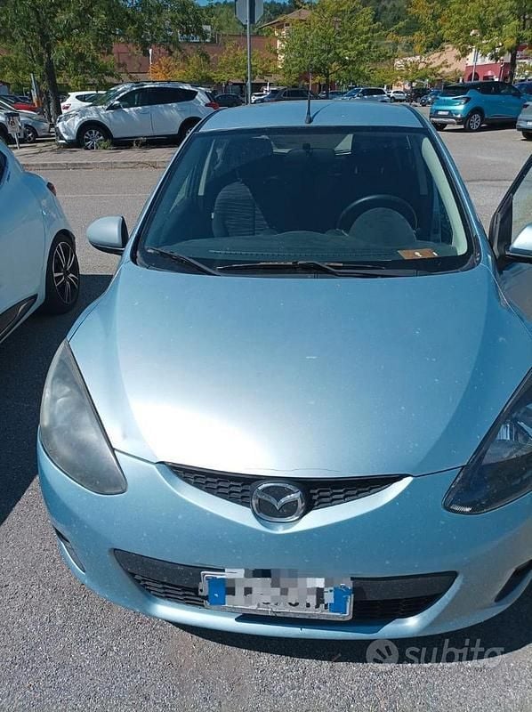 Usata Mazda 2 68 CV (50 kW) 2008 Blu Berlina
