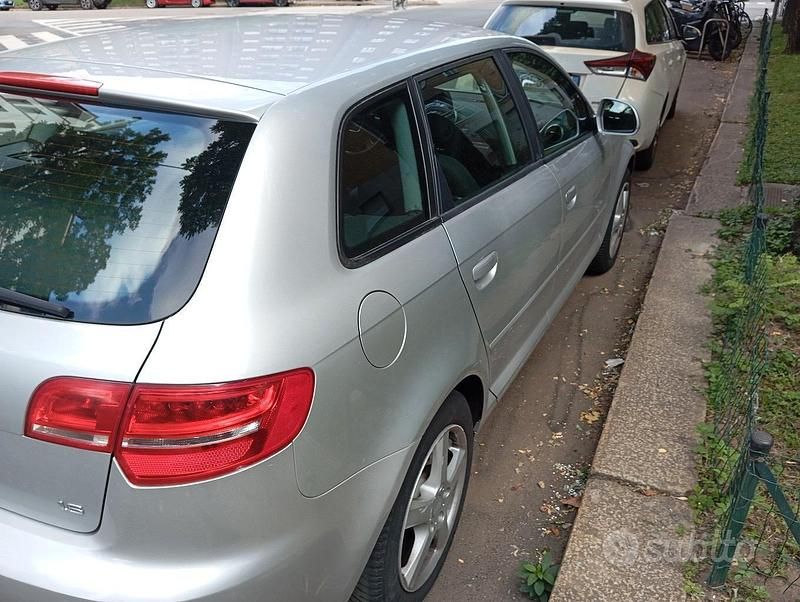 Grigio Usata 2009 Audi A3 Tre volumi | 7950 € (Molto cara) - Immagine 1/4