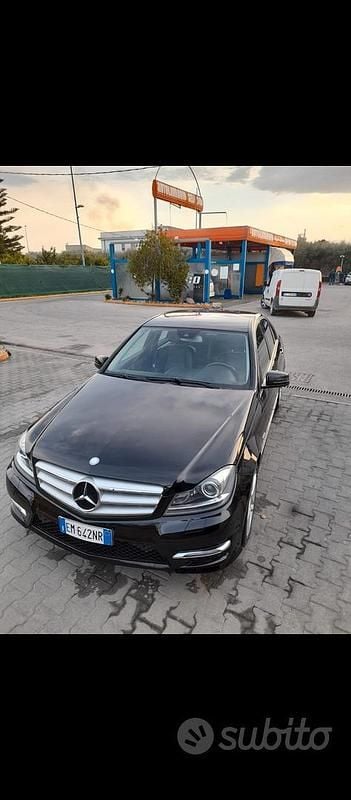 Usata Mercedes C200 136 CV (100 kW) 2012 Nero Berlina
