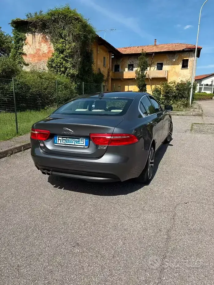 Usata Jaguar XE 200 CV (147 kW) 2017 Berlina