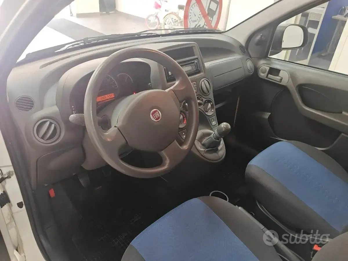 Usata Fiat Panda Active 69 CV (50 kW) 2011 Bianco Utilitaria