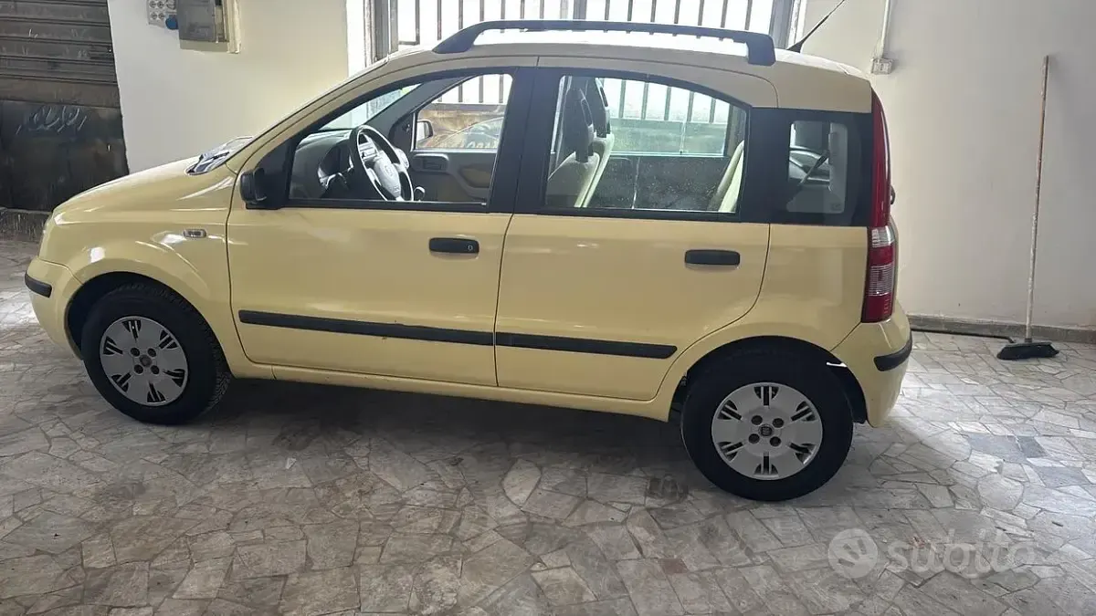 Usata Fiat Panda Dynamic 60 CV (44 kW) 2004 Giallo Utilitaria