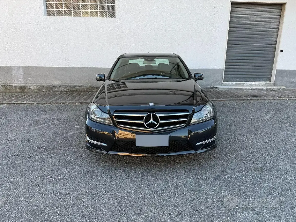 Usata Mercedes C250 204 CV (150 kW) 2012 Grigio Berlina