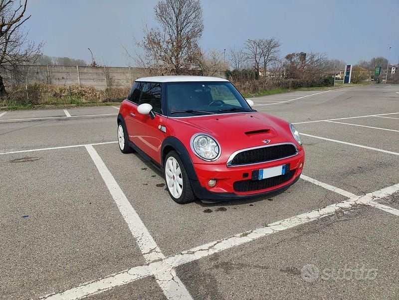 Usata Mini Cooper S 175 CV (128 kW) 2007 Rosso Utilitaria