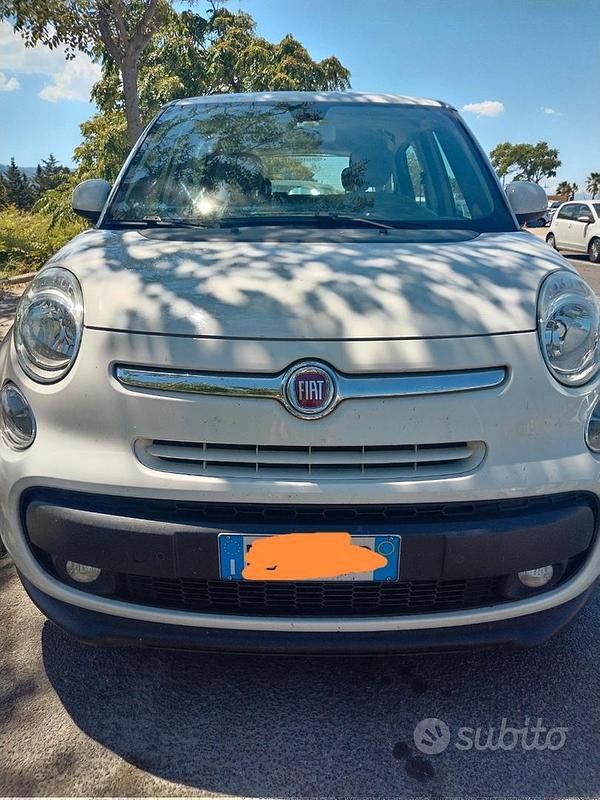 Bianco Usata 2016 Fiat 500L Lounge Monovolume | 8400 € (Buon prezzo) - Immagine 1/4