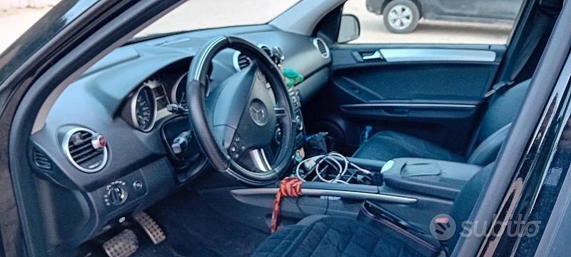 Usata Mercedes ML320 2006 Nero SUV