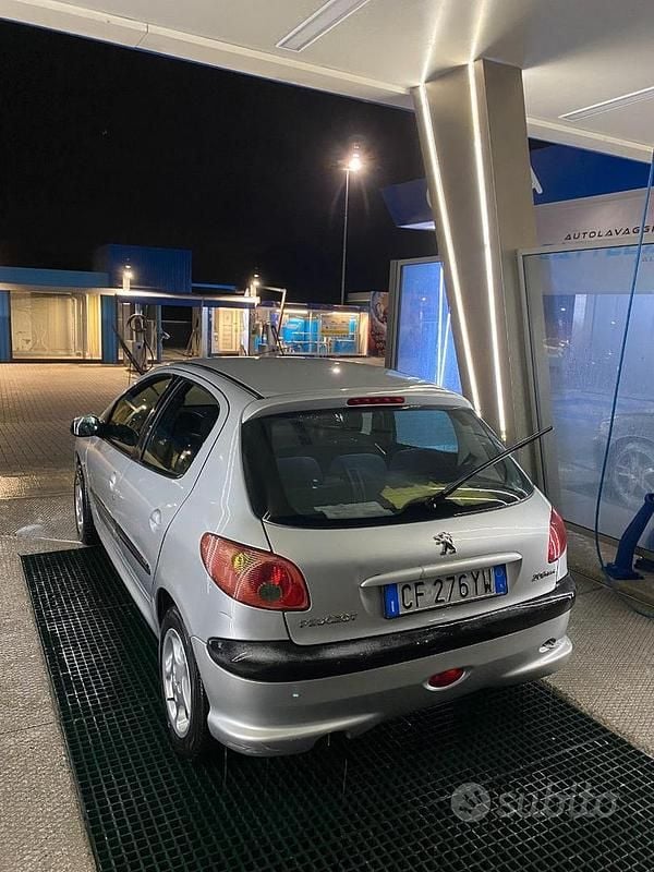 Usata Peugeot 206 68 CV (50 kW) 2003 Berlina