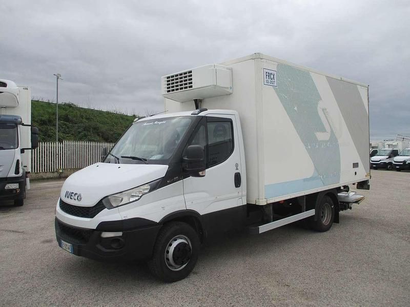 Usata Iveco Daily 145 CV (106 kW) 2015 Bianco