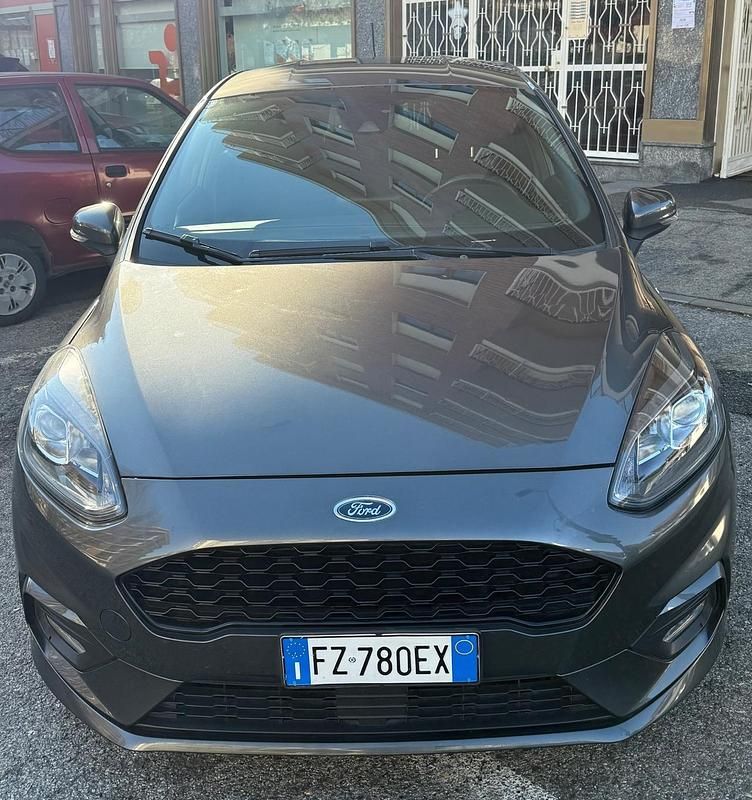 Usata Ford Fiesta ST-Line 95 CV (69 kW) 2019 Grigio Berlina
