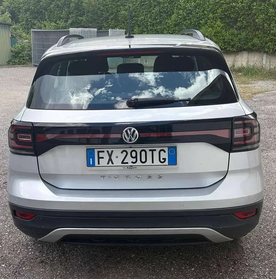 Usata VW T-Cross Advance 116 CV (85 kW) 2019 Argento SUV