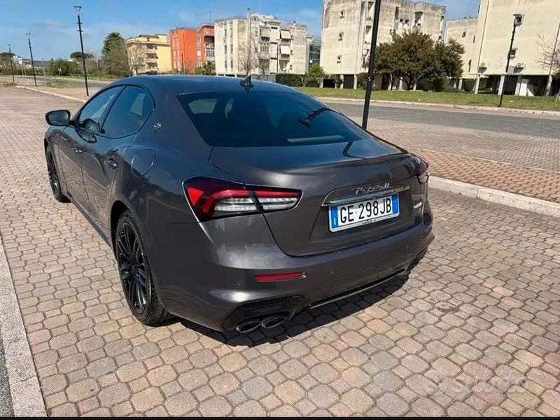 Usata Maserati Ghibli GranLusso 275 CV (202 kW) 2021 Grigio Berlina