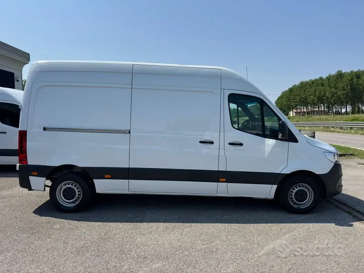 Usata Mercedes Sprinter 114 CV (83 kW) 2021 Bianco Furgone