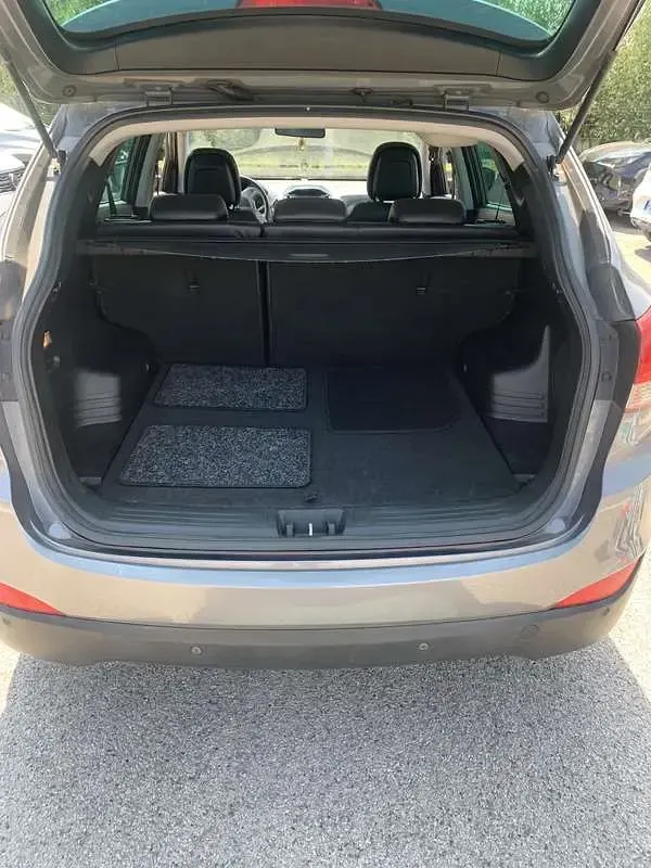 Usata Hyundai ix35 Xpossible 116 CV (85 kW) 2013 Grigio SUV