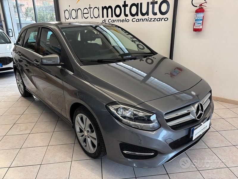 Usata Mercedes B180 Executive 2016 Grigio Monovolume