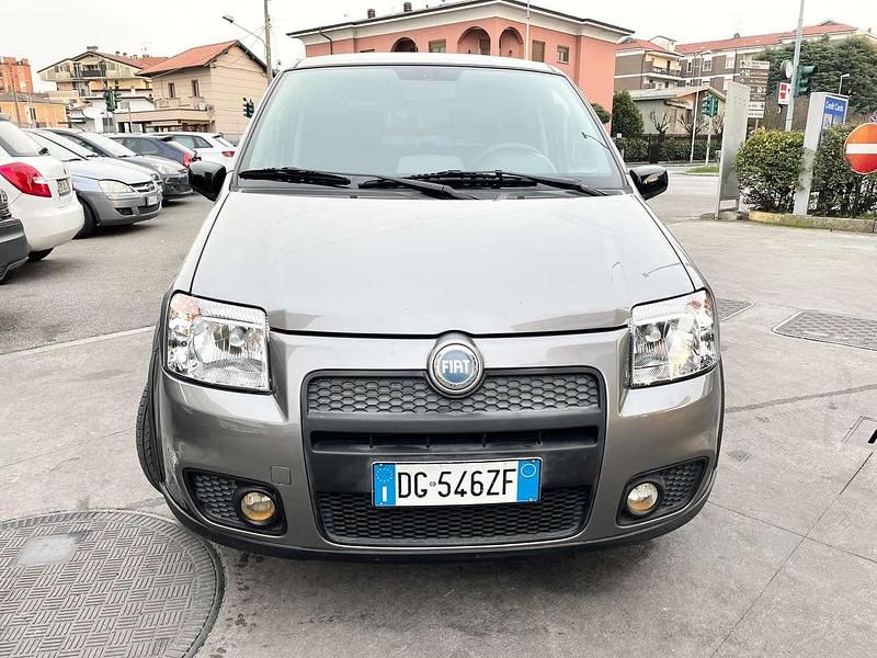 Usata Fiat Panda 101 CV (74 kW) 2007 Grigio Utilitaria