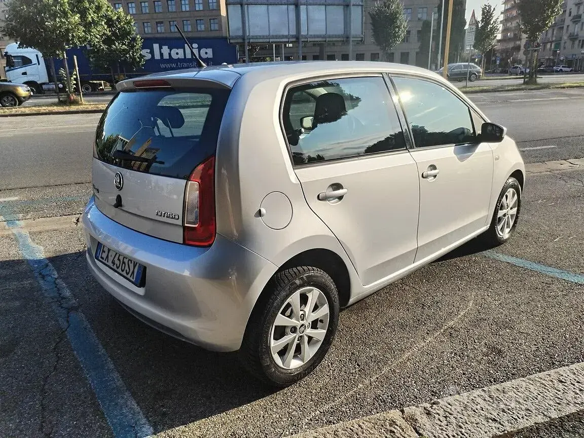 Usata Skoda Citigo Elegance 60 CV (44 kW) 2014 Grigio Utilitaria