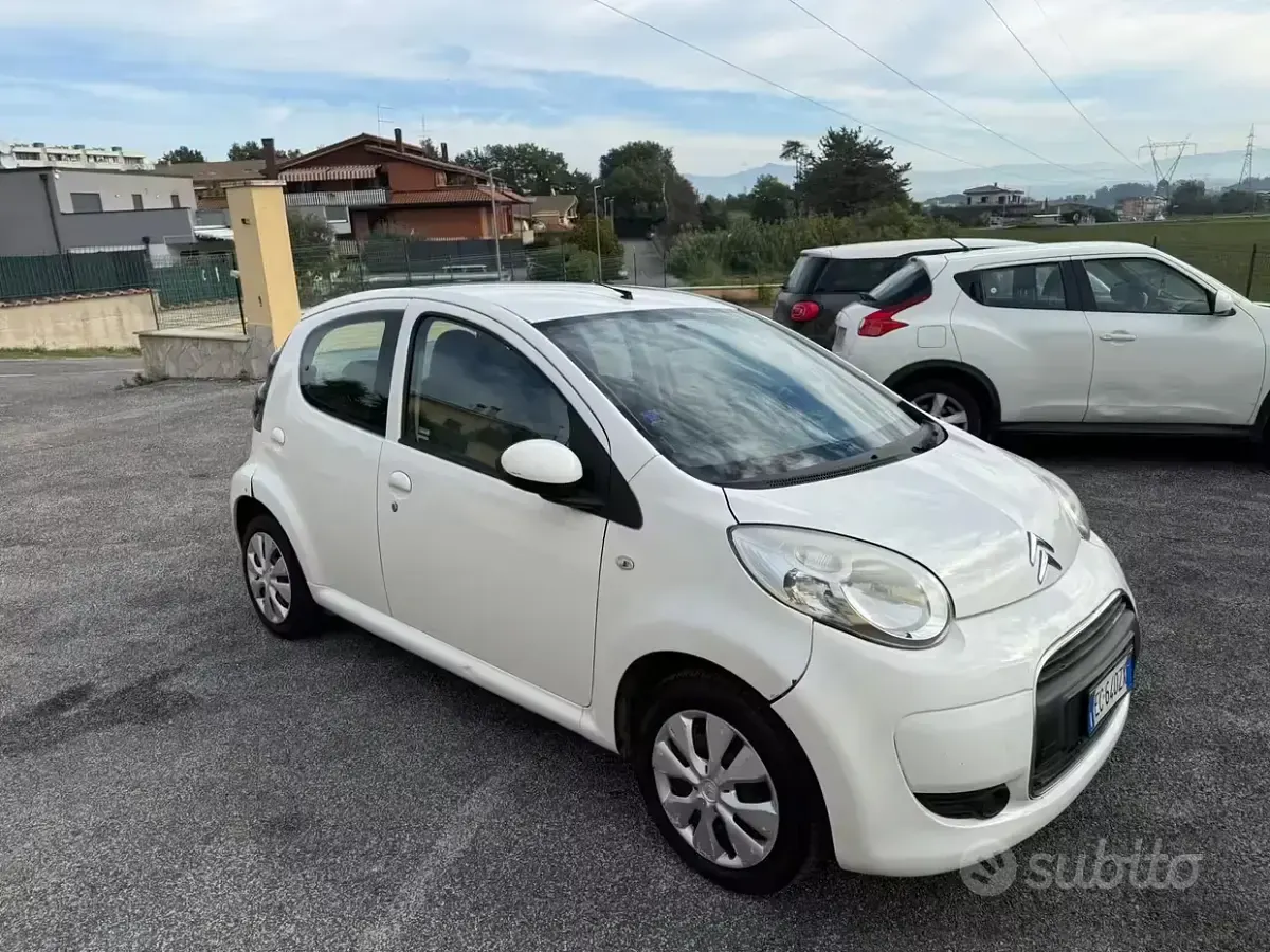 Usado Citroën C1 68 CV (50 kW) 2011 Blanco Utilitario