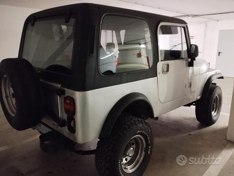 Usata Jeep CJ 1983 Grigio SUV