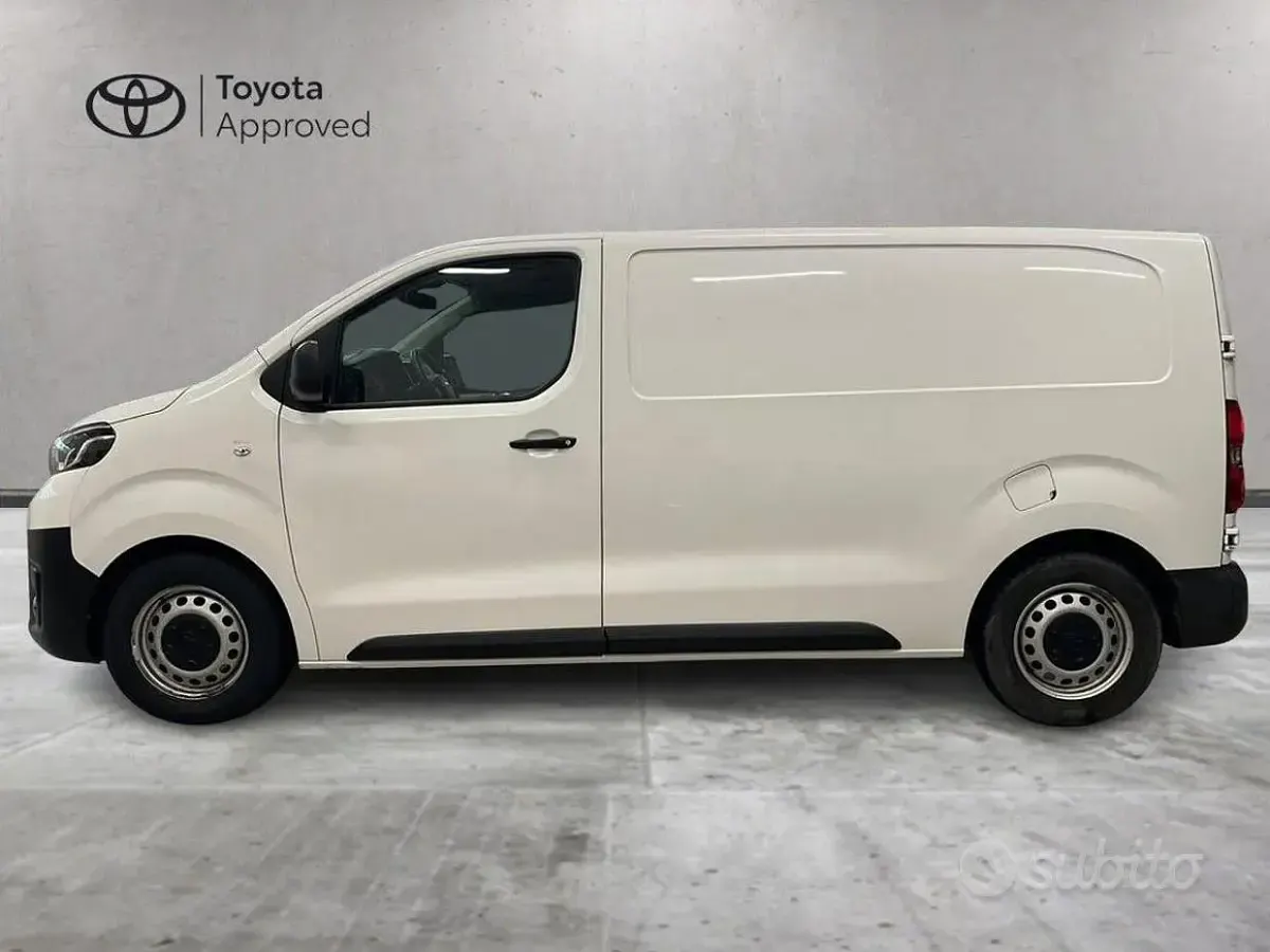 Usata Toyota Proace 120 CV (88 kW) 2021 Bianco Monovolume