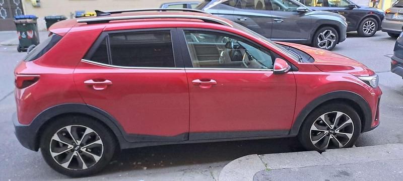 Usata Kia Stonic Style 97 CV (71 kW) 2020 Rosso SUV