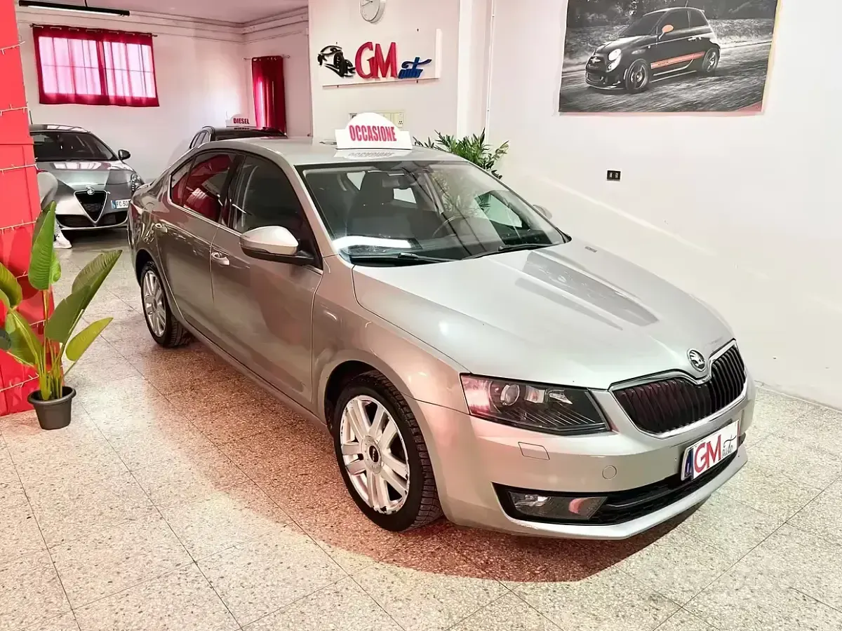 Usata Skoda Octavia Elegance 105 CV (77 kW) 2014 Grigio Station wagon