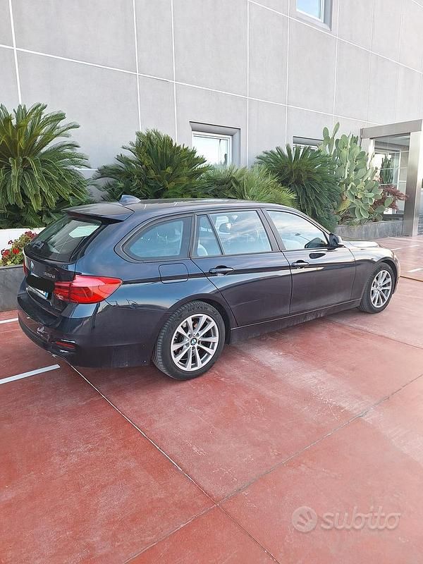 Usata BMW 320 Advantage 2016 Blu Station wagon