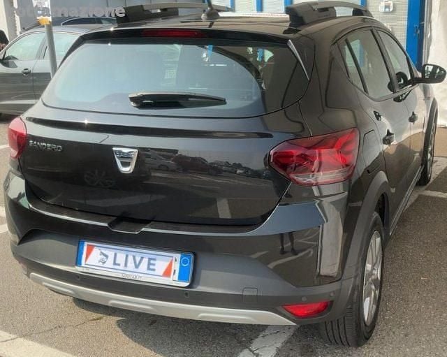 Usata Dacia Sandero Expression 100 CV (73 kW) 2022 Nero Utilitaria