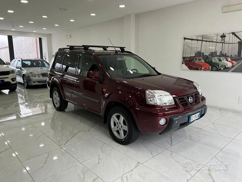 Usata Nissan X-Trail 114 CV (83 kW) 2002 Rosso SUV