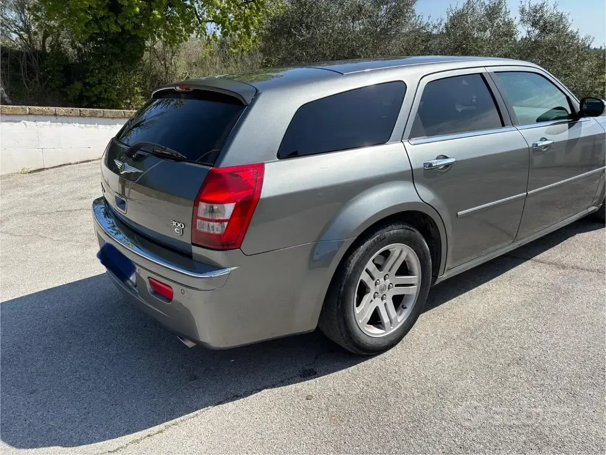 Usata Chrysler 300C Touring 218 CV (160 kW) 2007 Grigio Station wagon