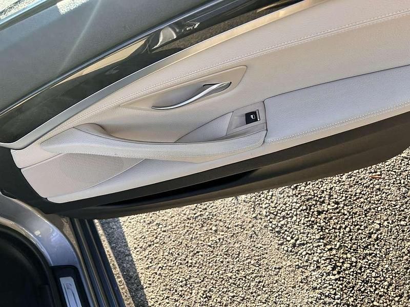 Usata BMW 525 Luxury Line 218 CV (160 kW) 2014 Grigio Station wagon