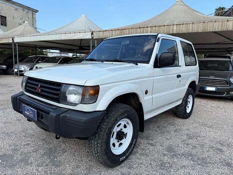 Usata Mitsubishi Pajero Comfort Edition 100 CV (73 kW) 1995 Bianco SUV