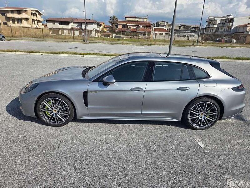 Usata Porsche Panamera S E-Hybrid Sport Turismo 330 CV (242 kW) 2018 Argento Berlina