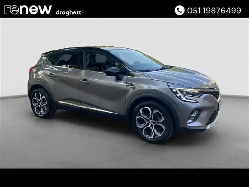 Usata Renault Captur Techno 100 CV (73 kW) 2023 Grigio scuro SUV