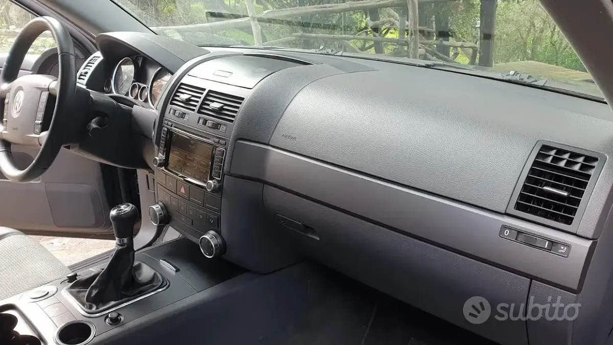 Usata VW Touareg 174 CV (127 kW) 2009 Nero SUV