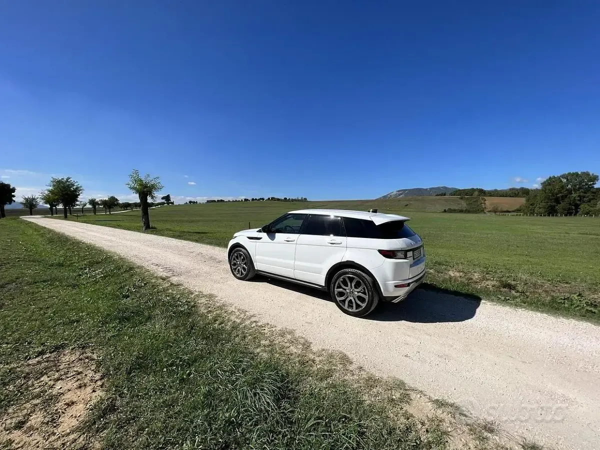 Usata Land Rover Range Rover evoque HSE Dynamic 150 CV (110 kW) 2017 Bianco SUV