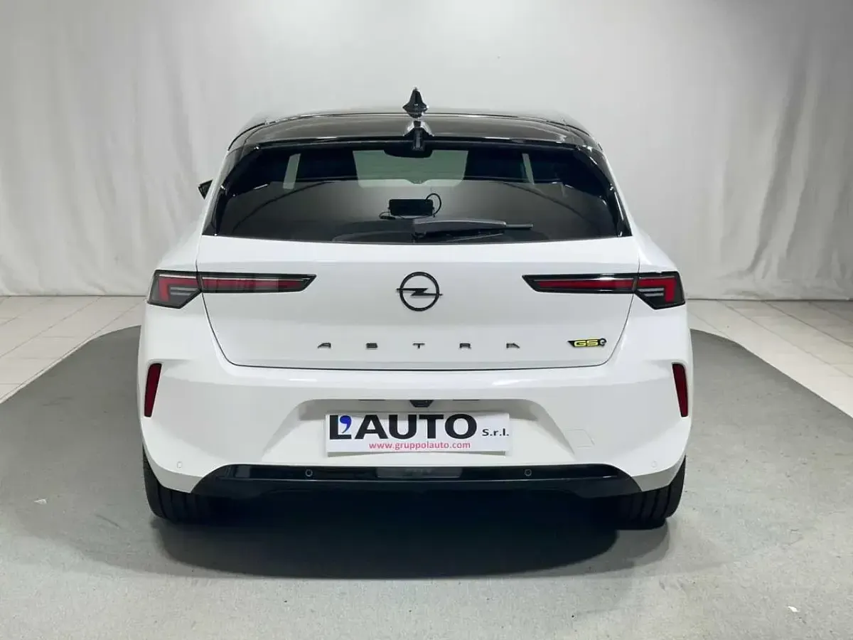 Nuova Opel Astra GSe 225 CV (165 kW) 2025 Bianco Utilitaria